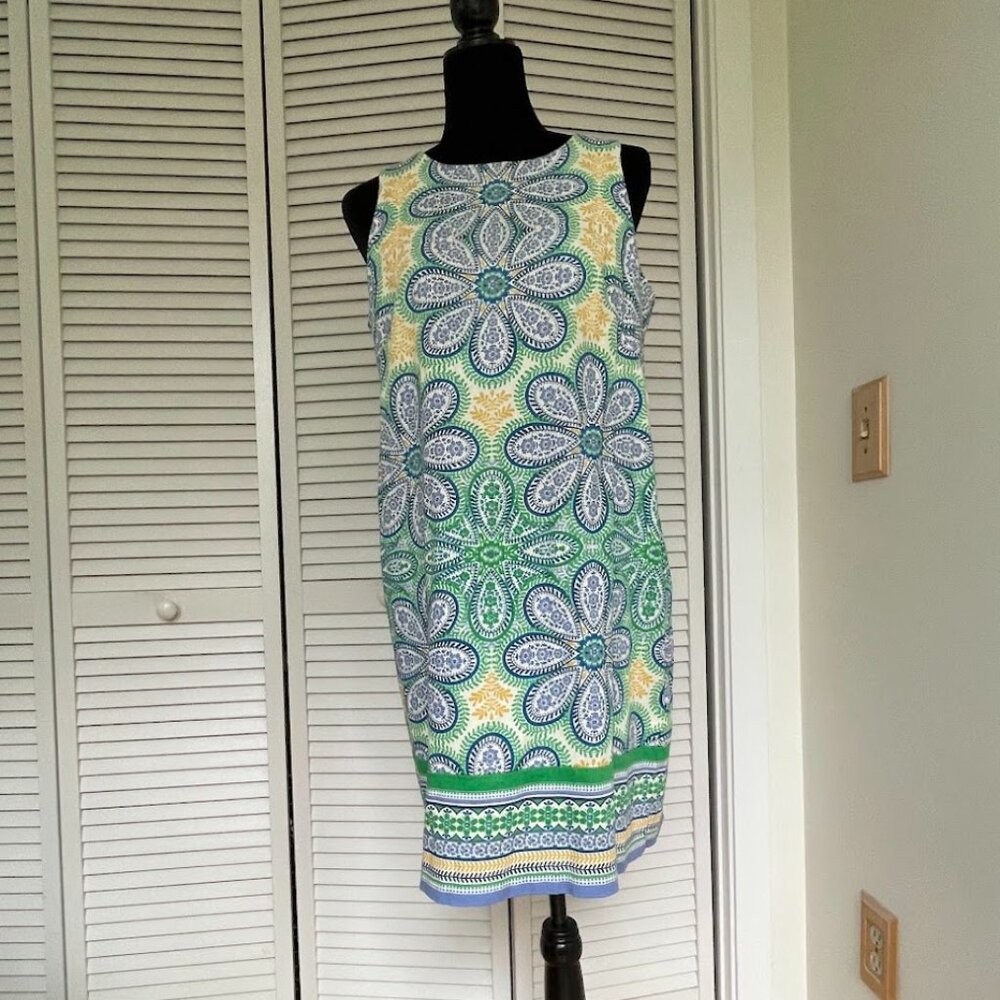 Sleeveless Cotton Dress with flower Pattern